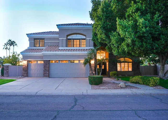 Lakeside Luxury Val Vista
