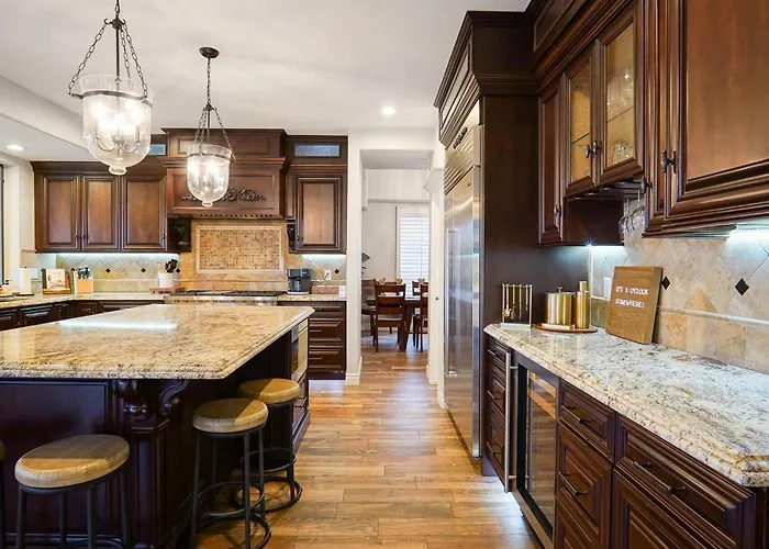 Lakeside Luxury Val Vista *