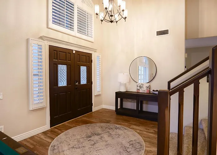 Lakeside Luxury Val Vista